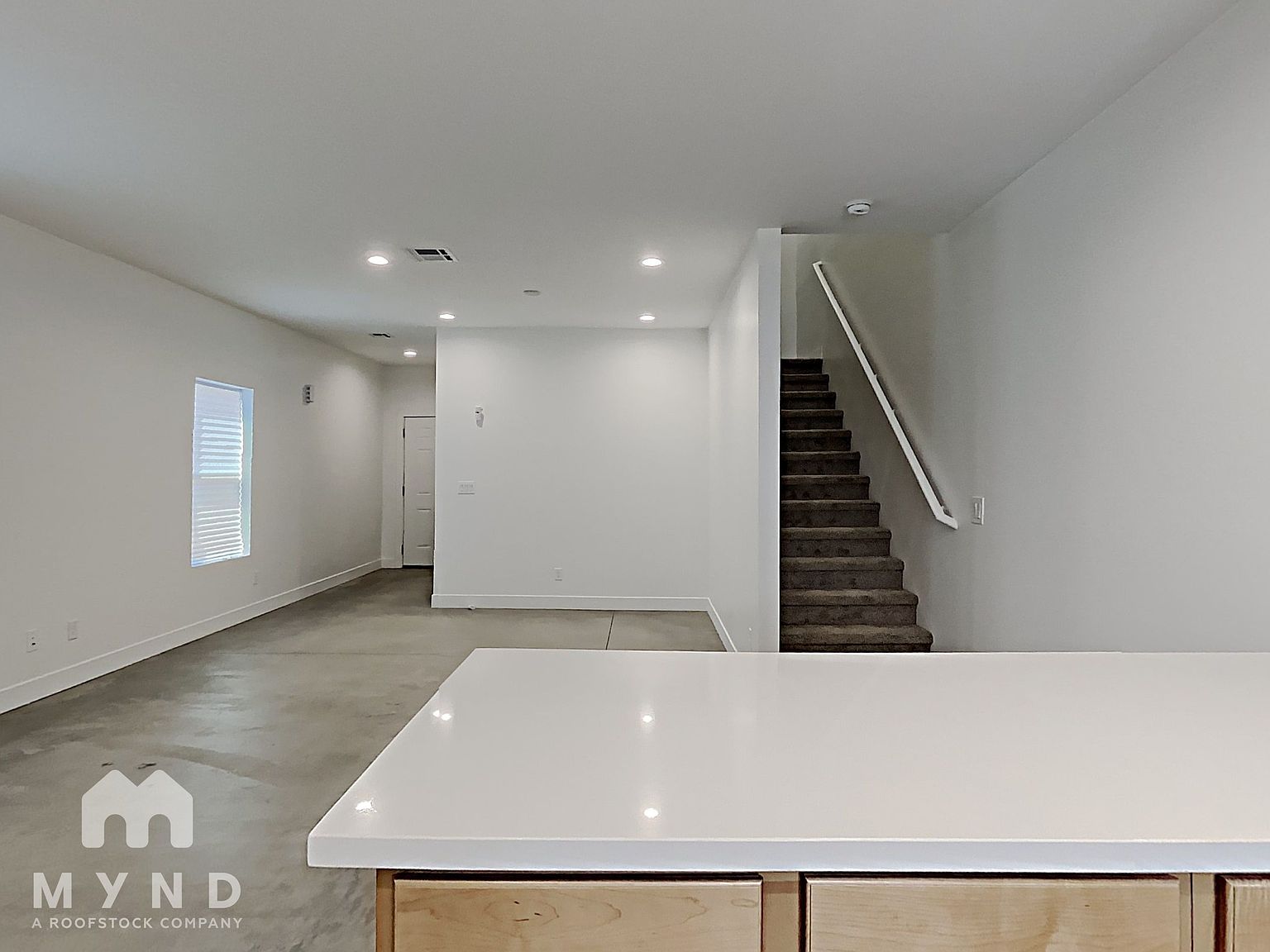 909 S 5th Ave Unit 2 photo 3