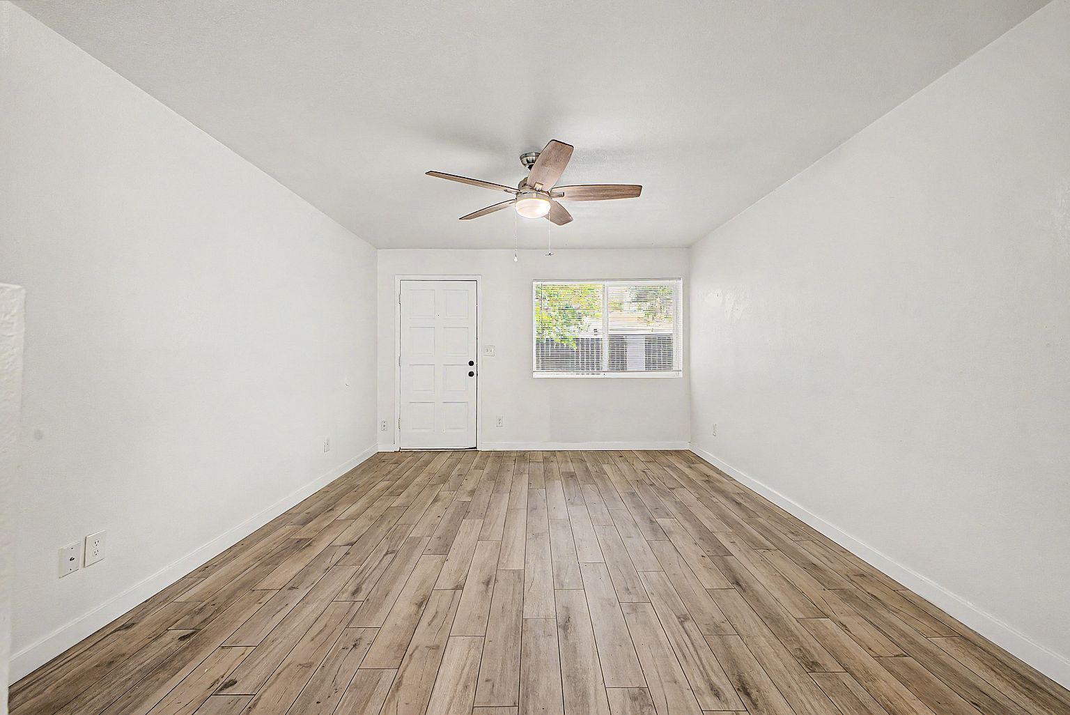 4250 N 27th St Phoenix, AZ 85016 photo 4