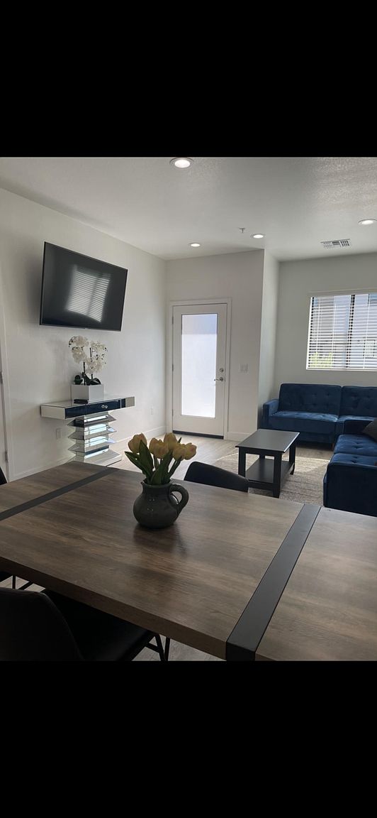 Myrtle Townhomes photo 3