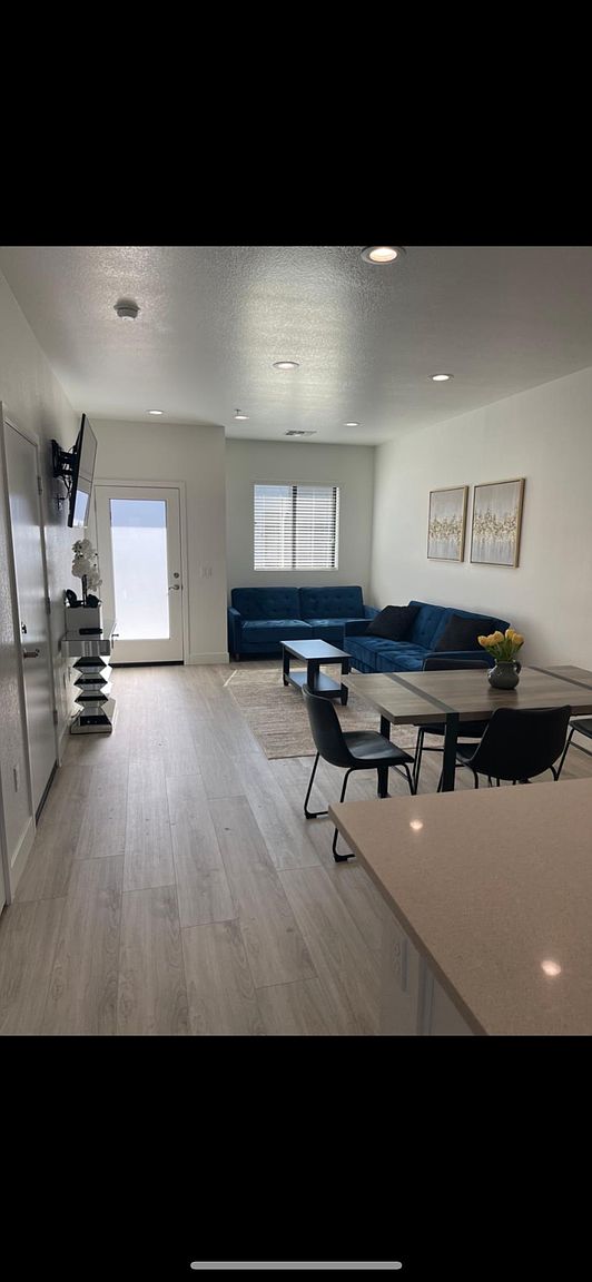 Myrtle Townhomes photo 2