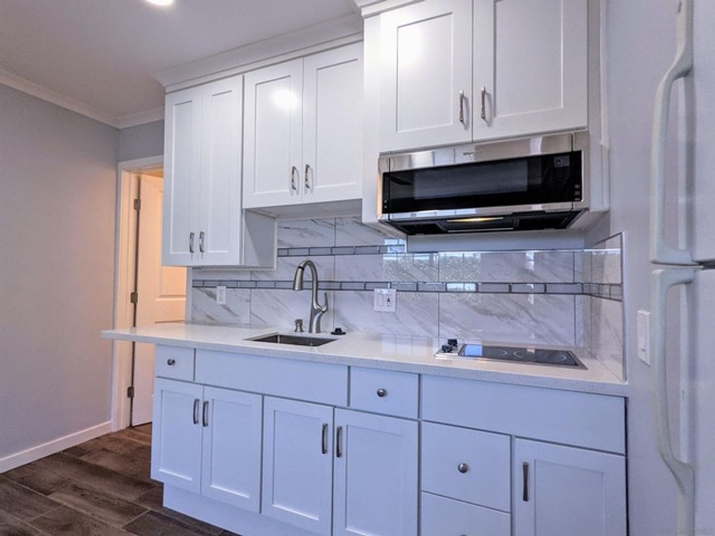 10977 Bali Ln Studio B photo 5