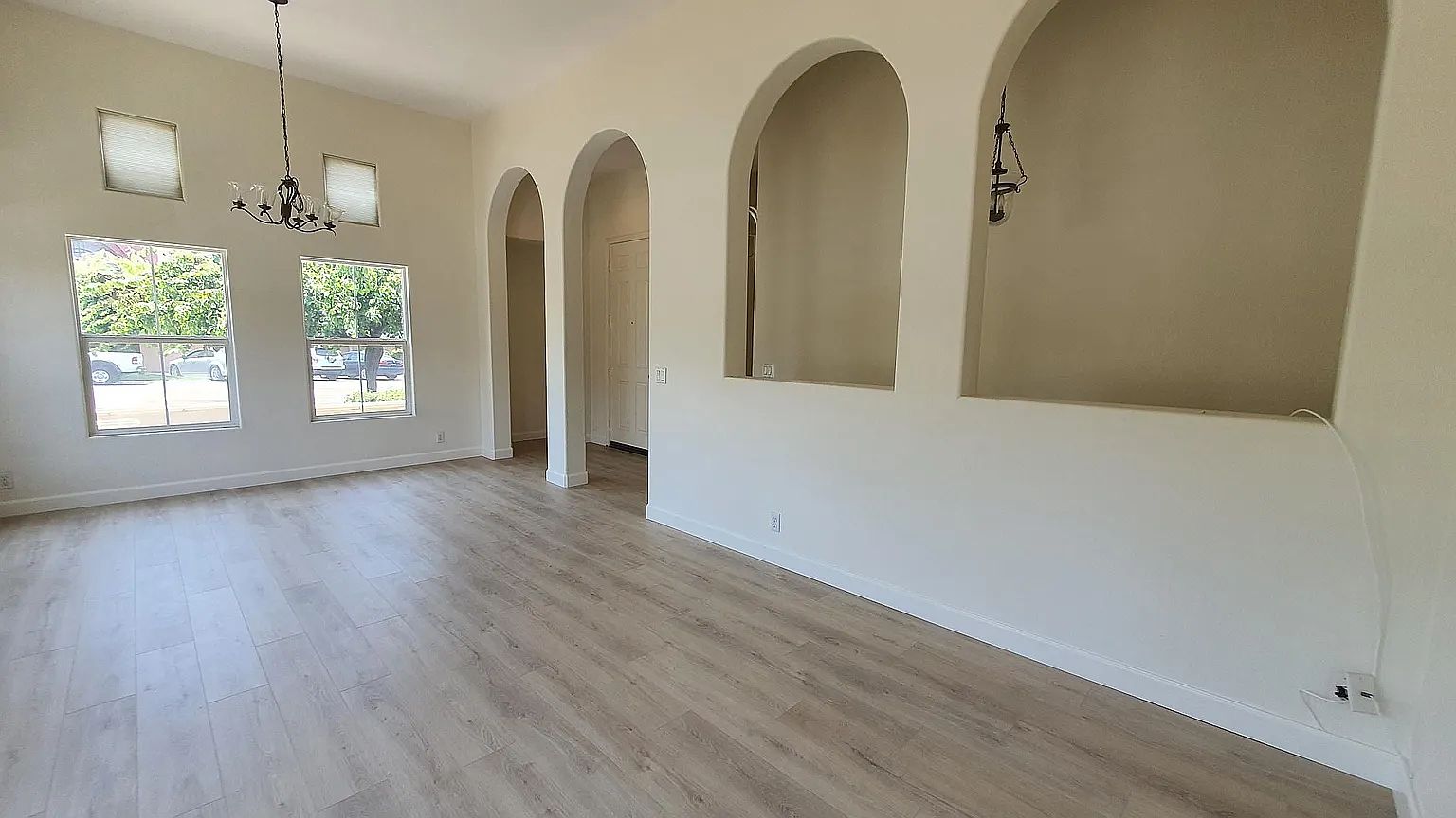 13310 Via Bellarado photo 3