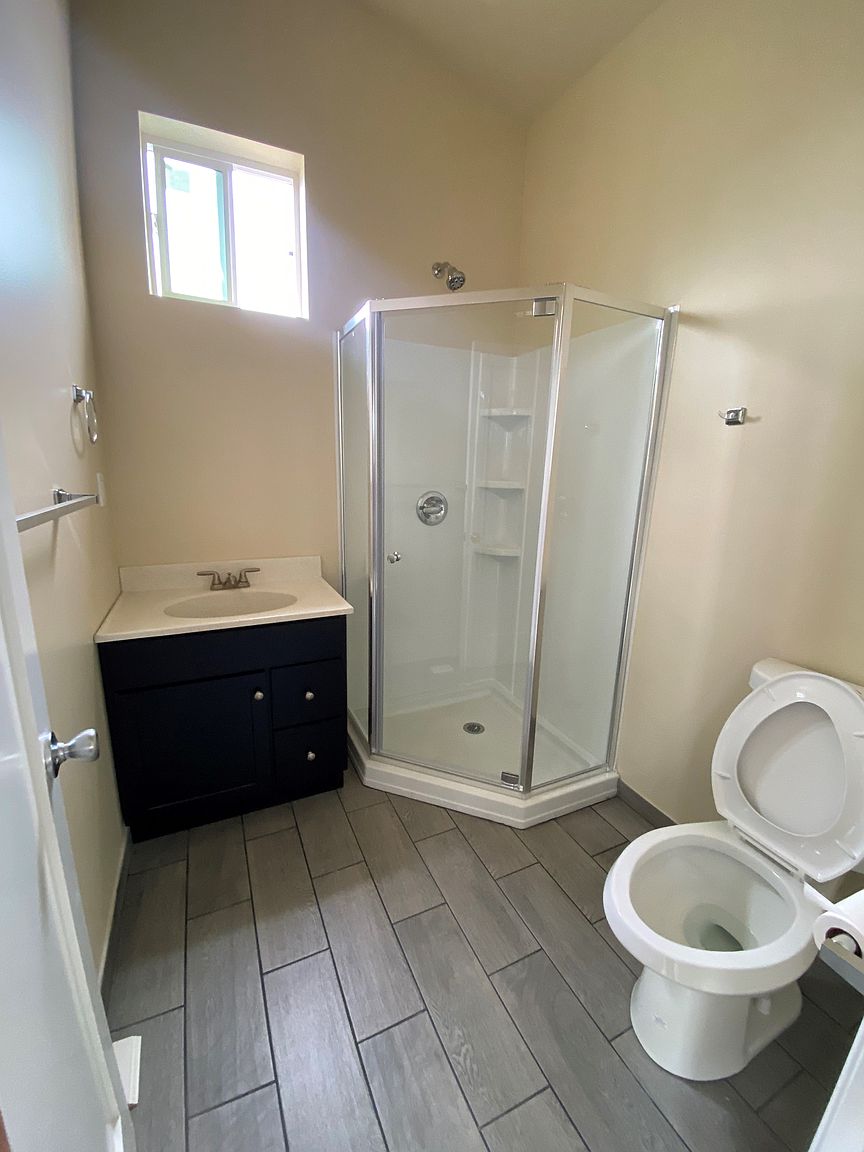 618 Guava Ave photo 3