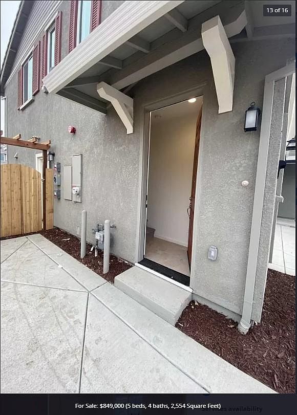 288 E Taube St photo 2