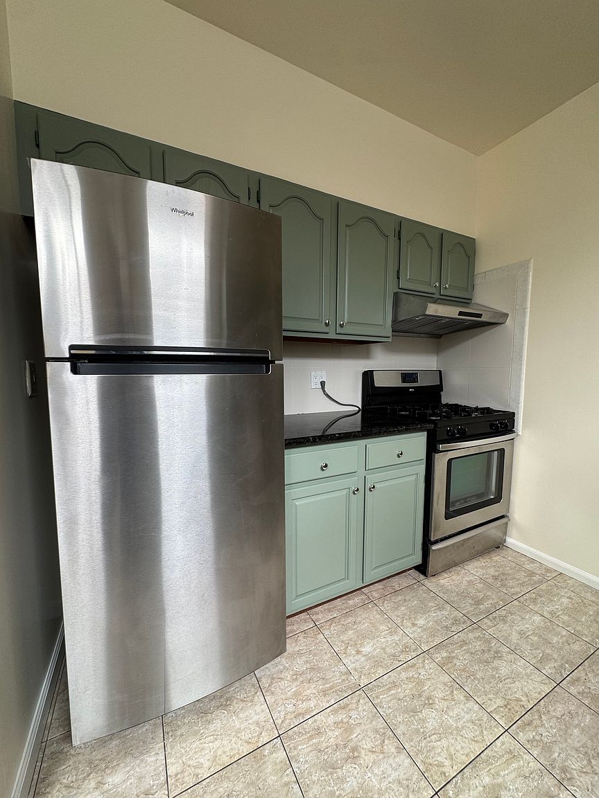3BR/2BA Flat on 12th Ave · San Francisco photo 3