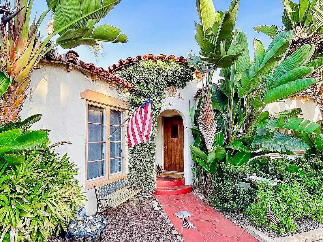 511 Palm Ave photo 2