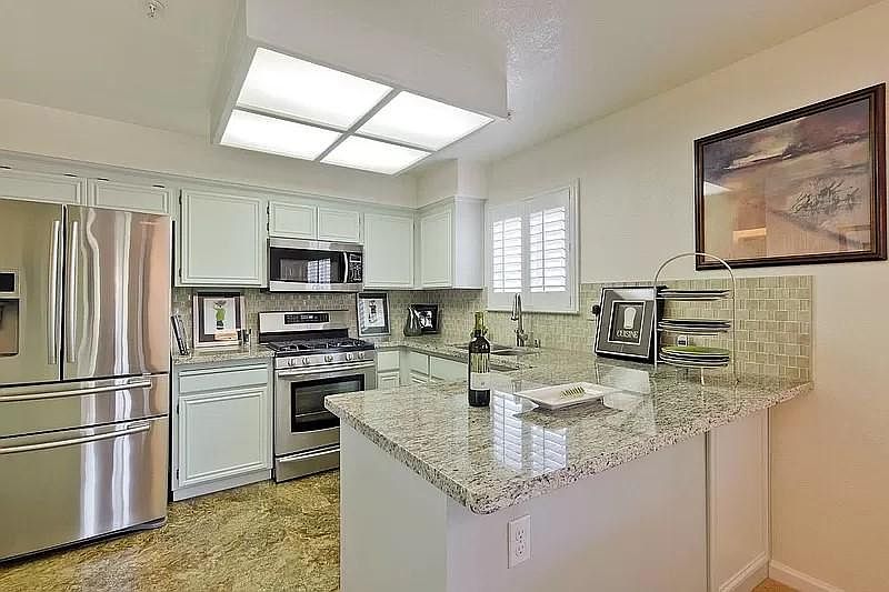 153 Margo Dr photo 3