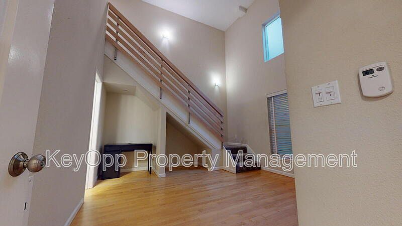 2332 Taraval St photo 3