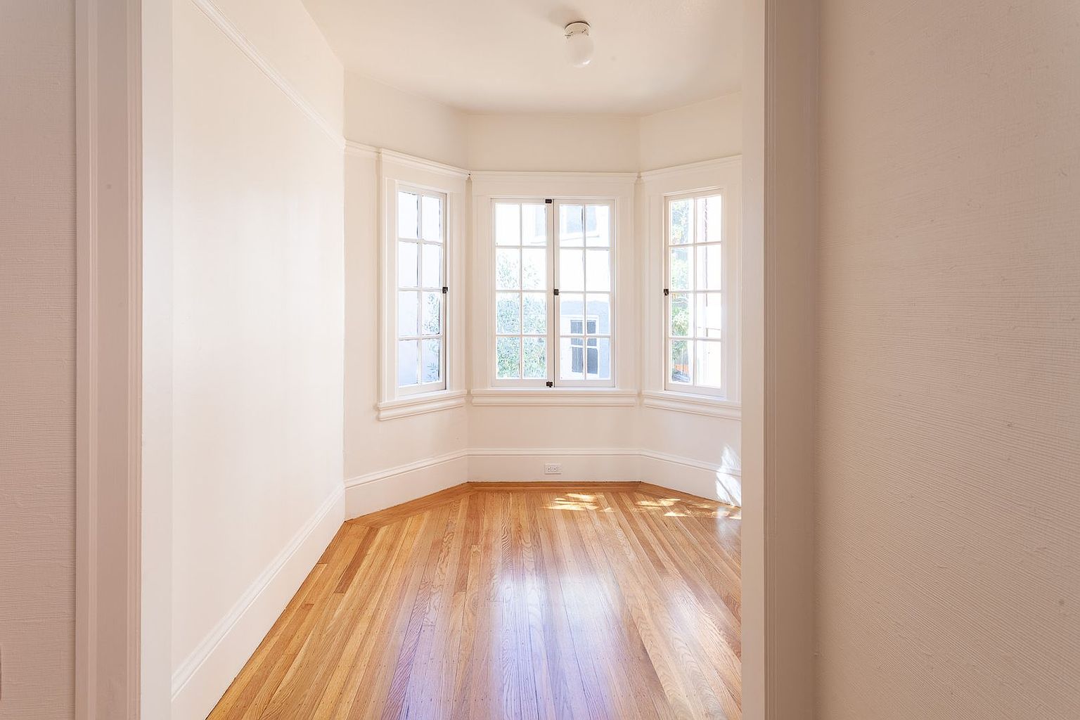 3BR/3BA Single Family House on Hearst Ave · Berkeley photo 3