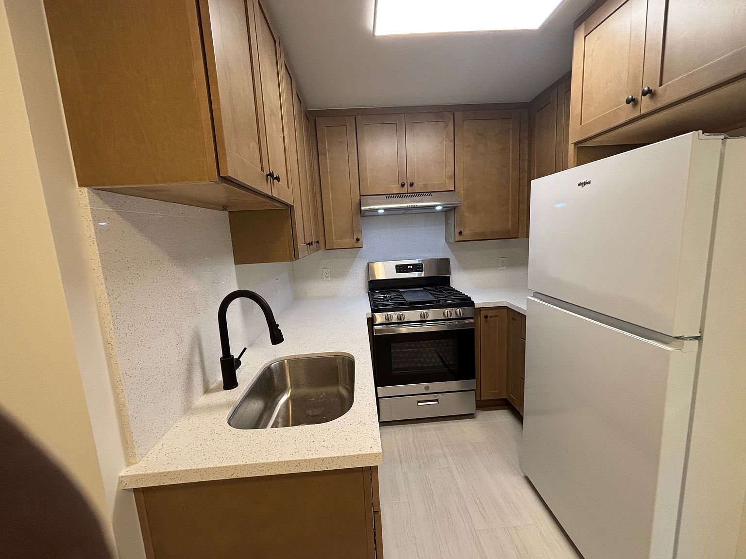 2BR/1BA Apartment on 84th Ave · Oakland photo 2