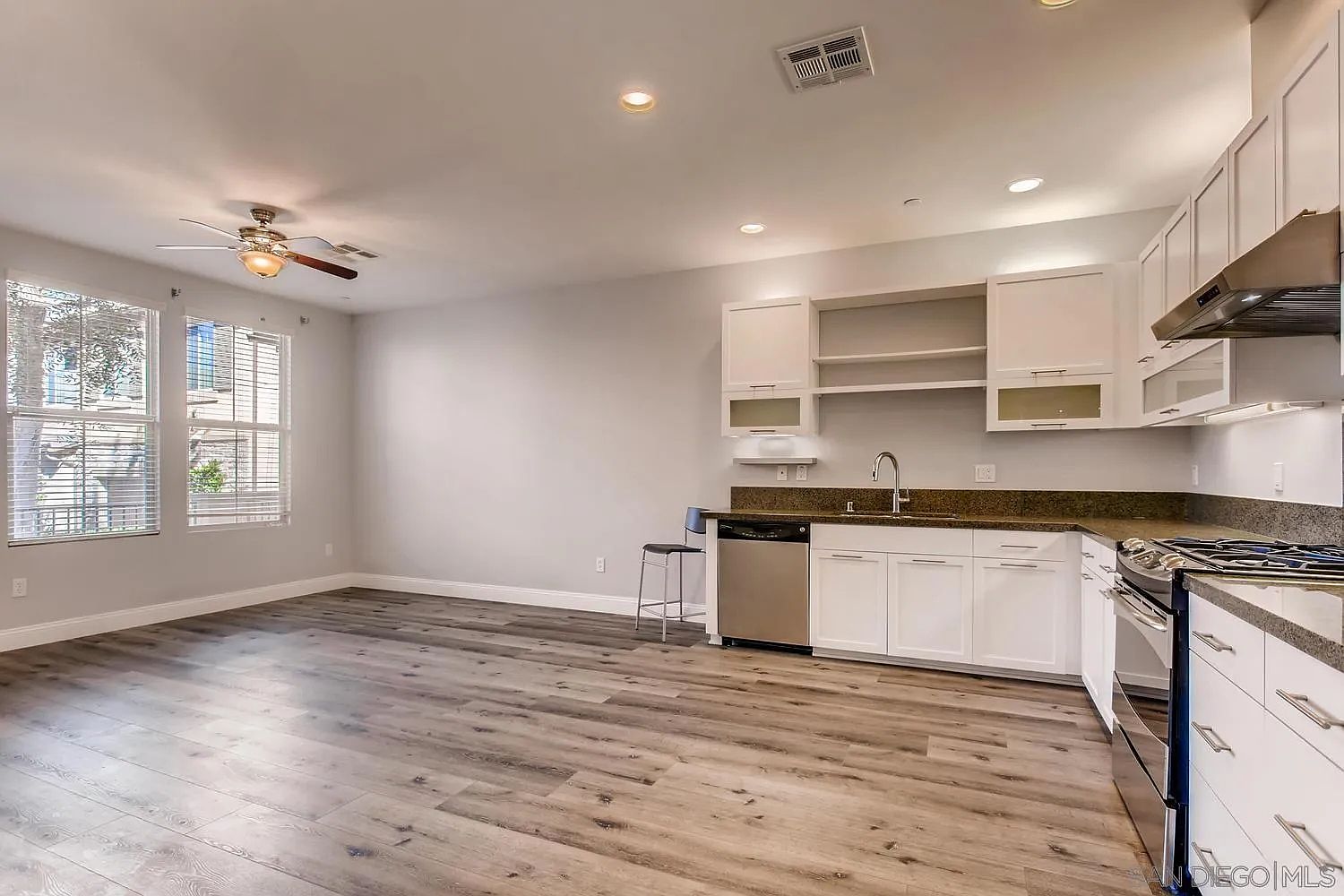 10678 Village Haven Trl photo 4