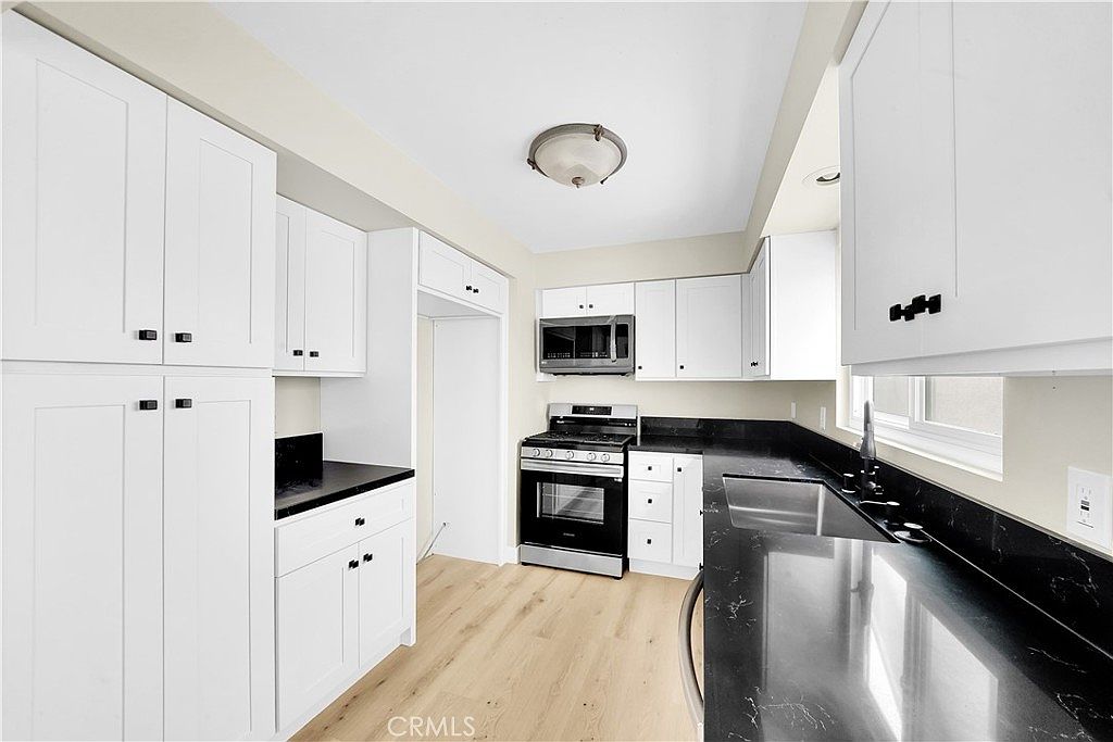 406 Jasmine Ave #1/2 photo 4