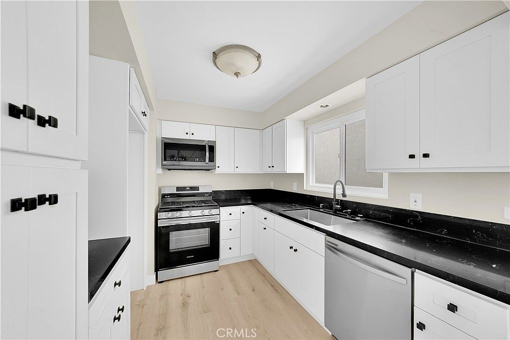 406 Jasmine Ave #1/2 photo 5