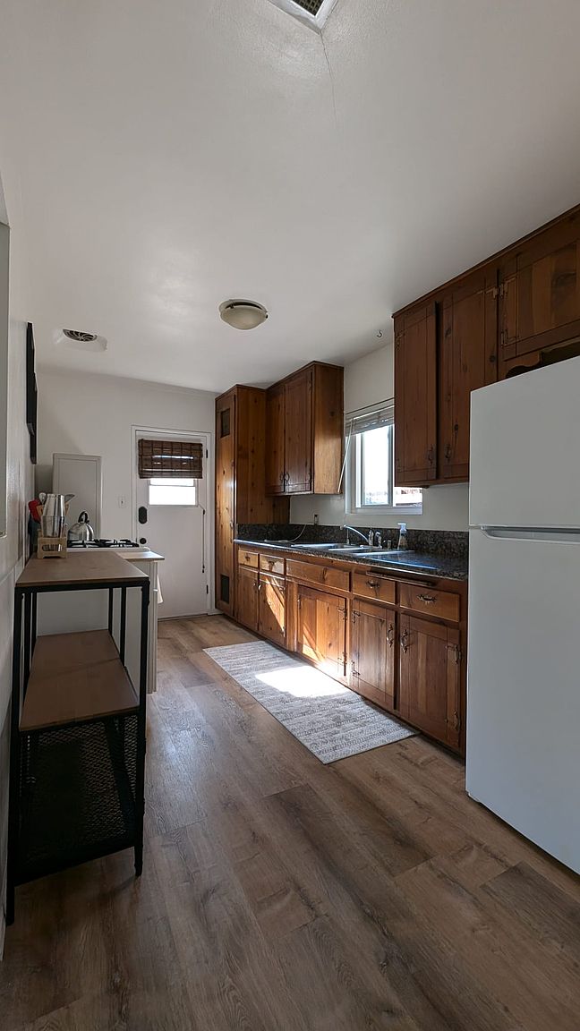4813 Mansfield St photo 4