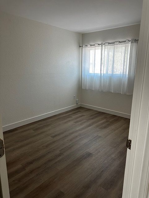 3405 Marlborough Ave photo 4