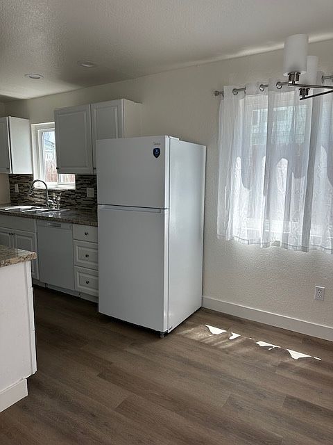 3405 Marlborough Ave photo 3