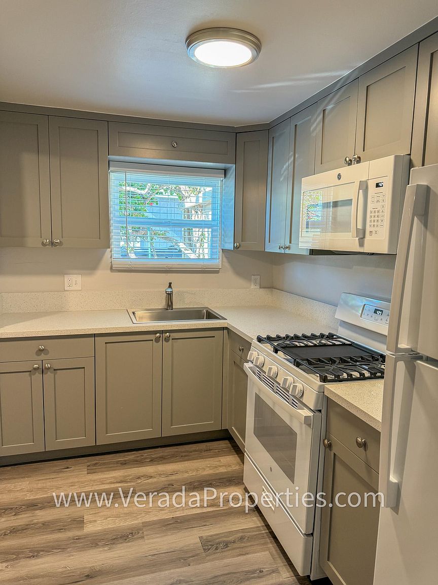 3734 Villa Ter photo 4