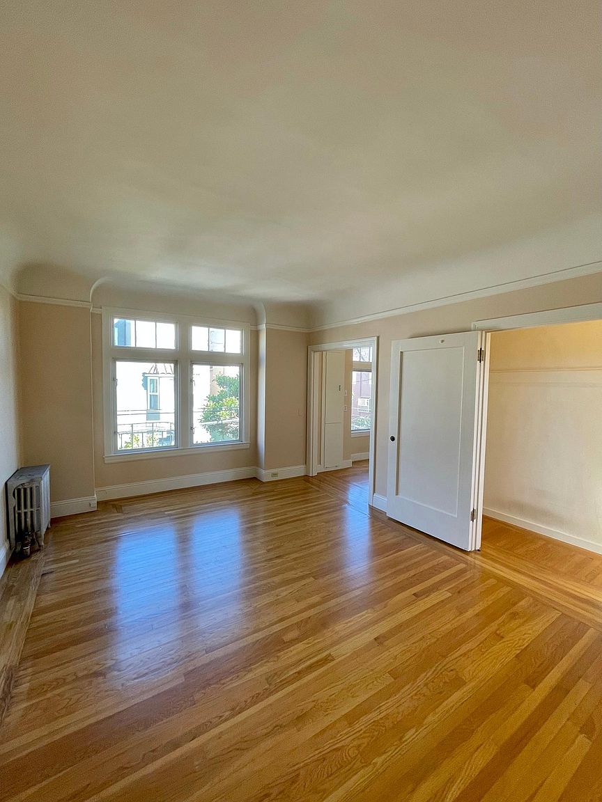 195 W Portal Ave photo 3