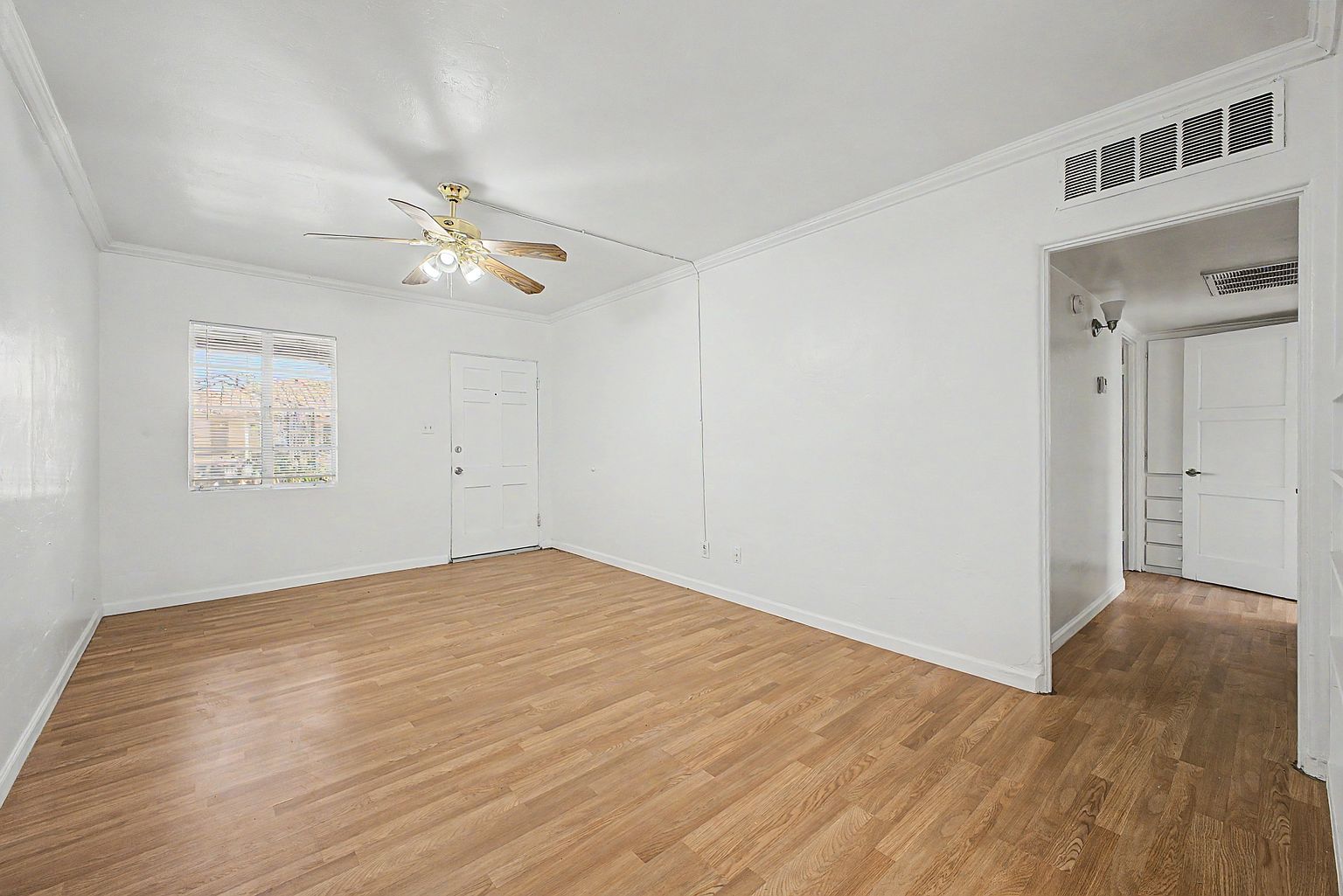 602 E San Juan Ave #3 photo 3