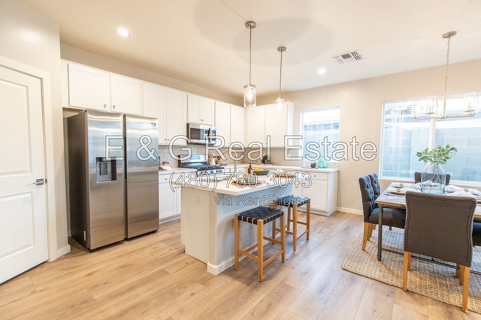 3725 E Flower St photo 2