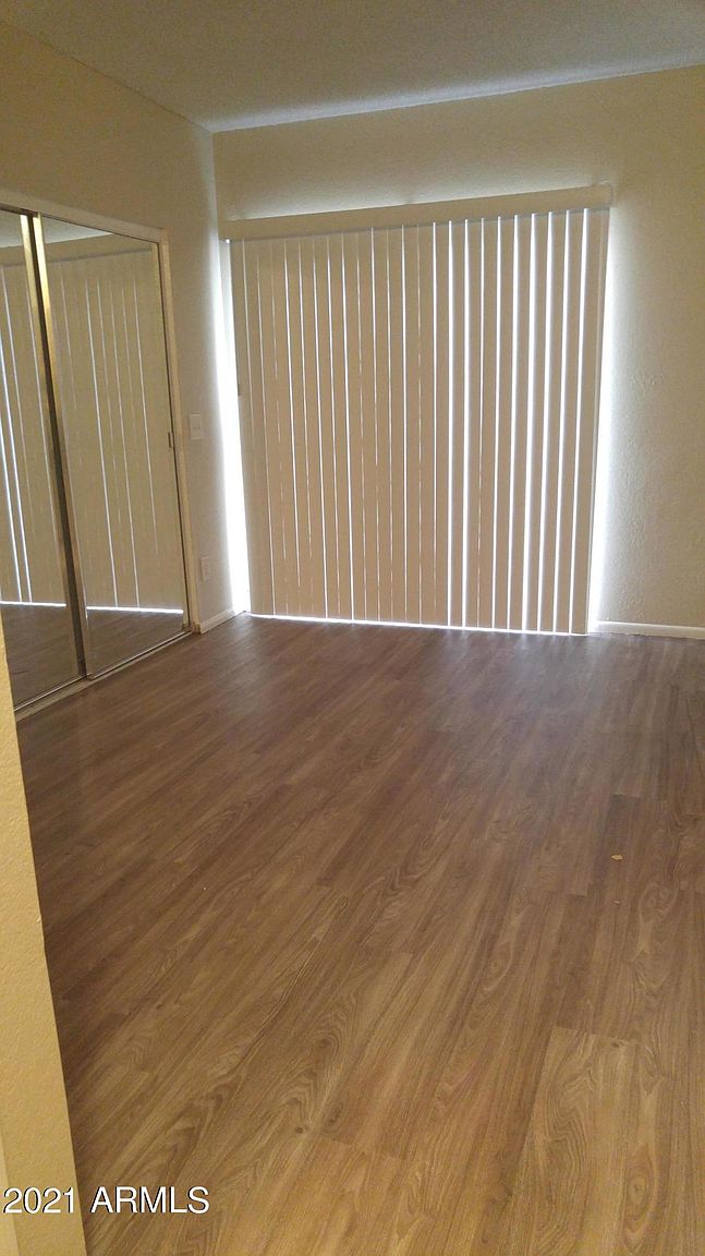 2808 E Le Marche Ave photo 2