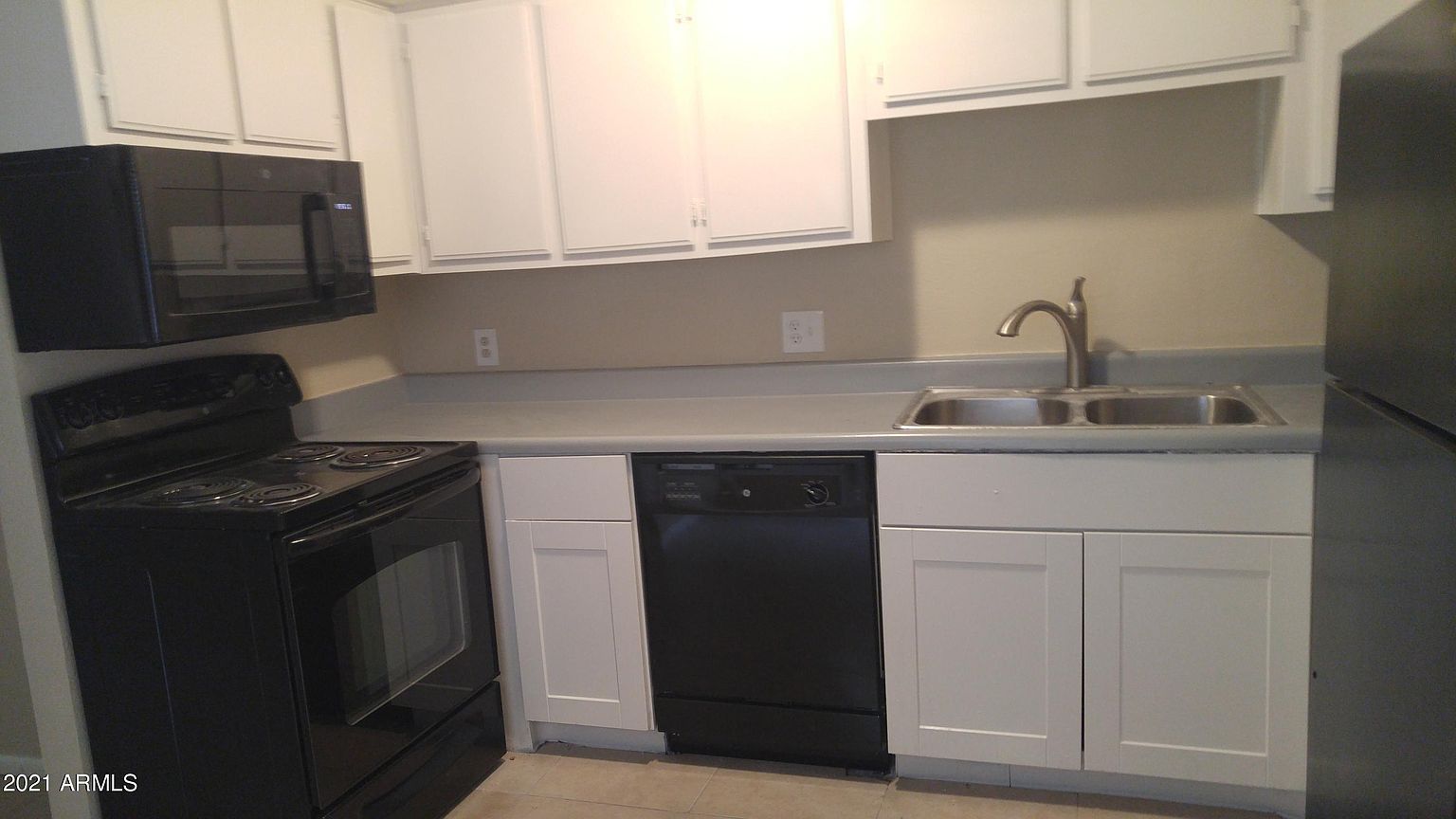 2808 E Le Marche Ave photo 5