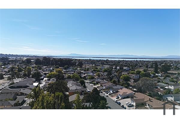456 Corcoran Ave photo 2