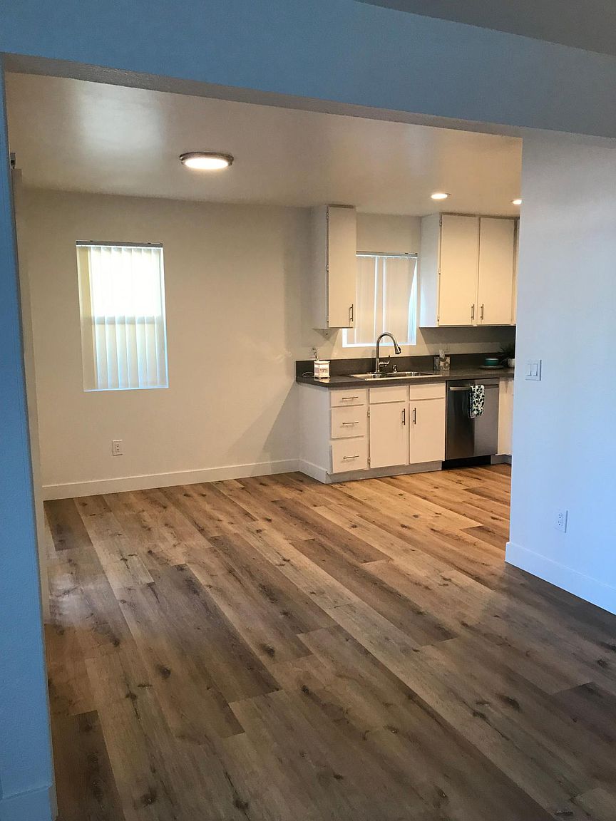 1056 N Escondido Blvd photo 2