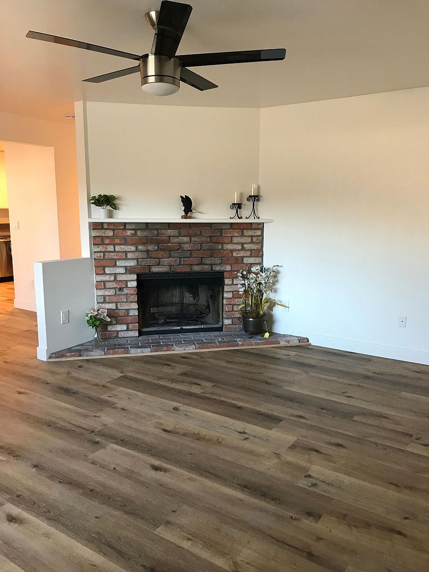 1056 N Escondido Blvd photo 3