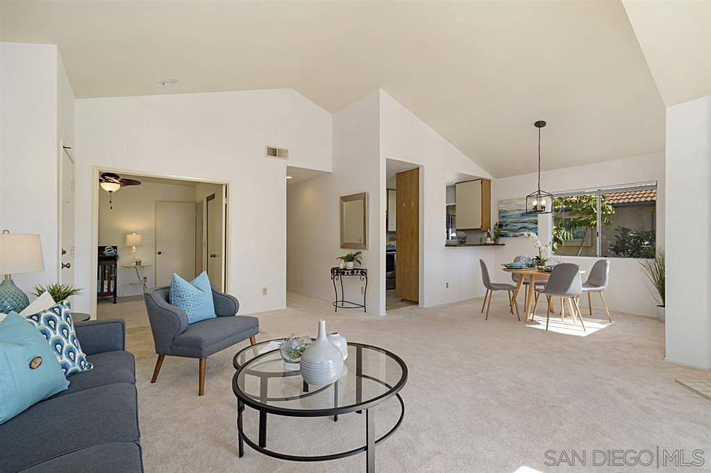 11341 Avenida De Los Lobos photo 4