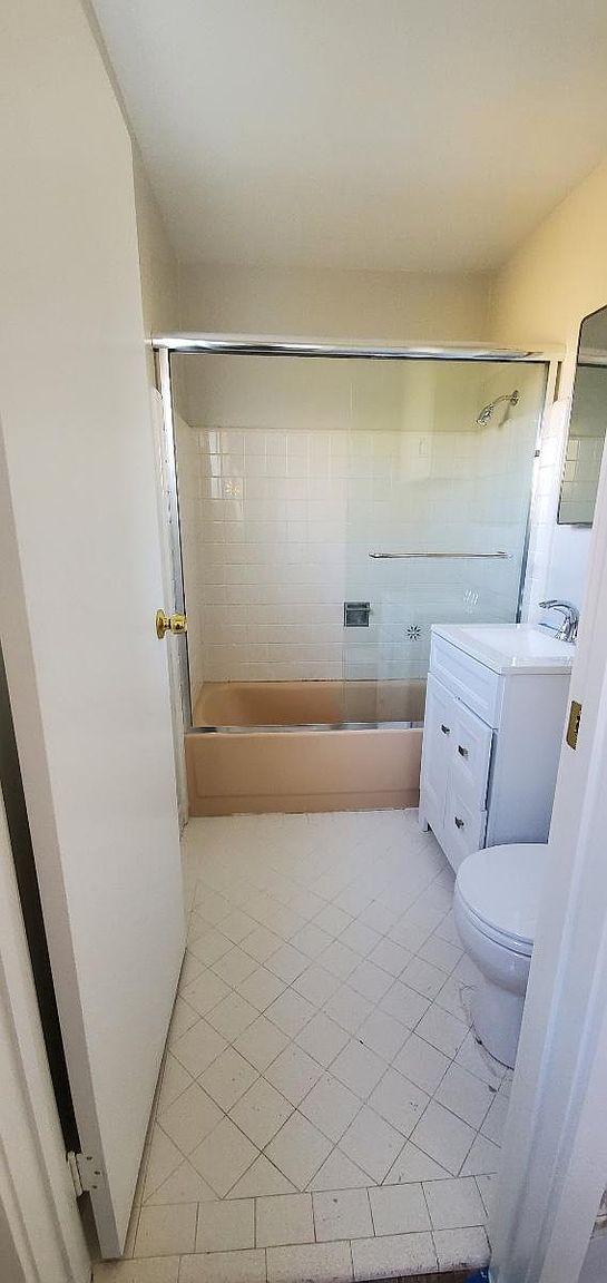 1009 Kains Ave photo 5