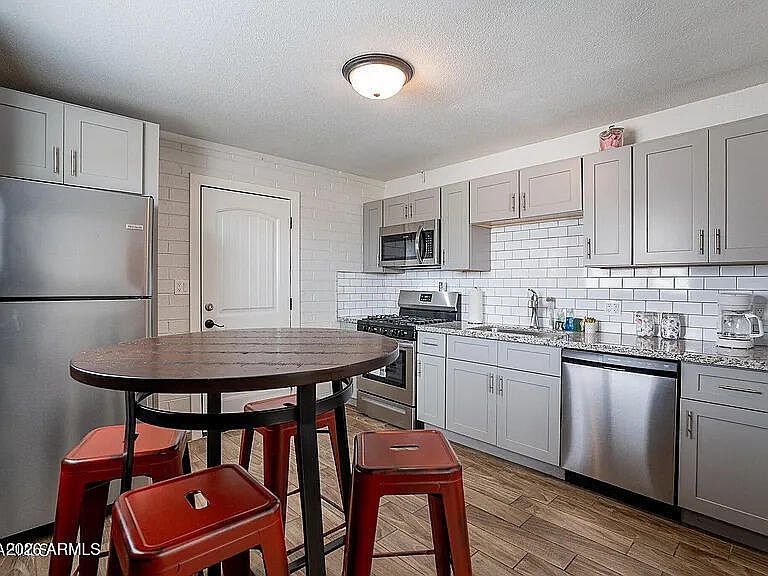 1208 E Tempe Dr photo 2