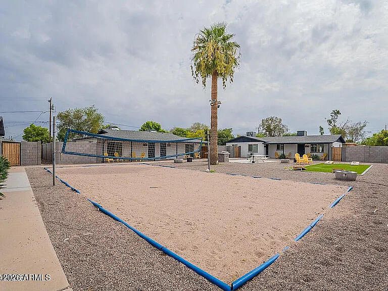 1208 E Tempe Dr photo 3
