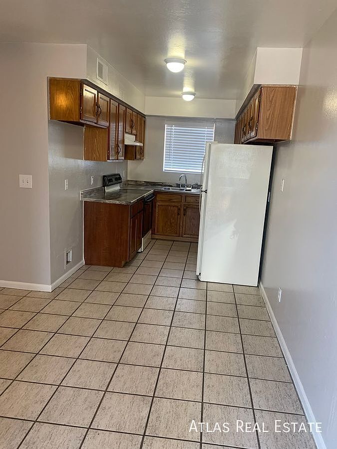 58 N May Mesa, AZ 85201 photo 4