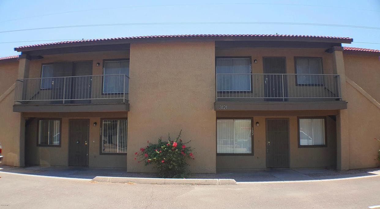 3121 E Cicero St photo 2