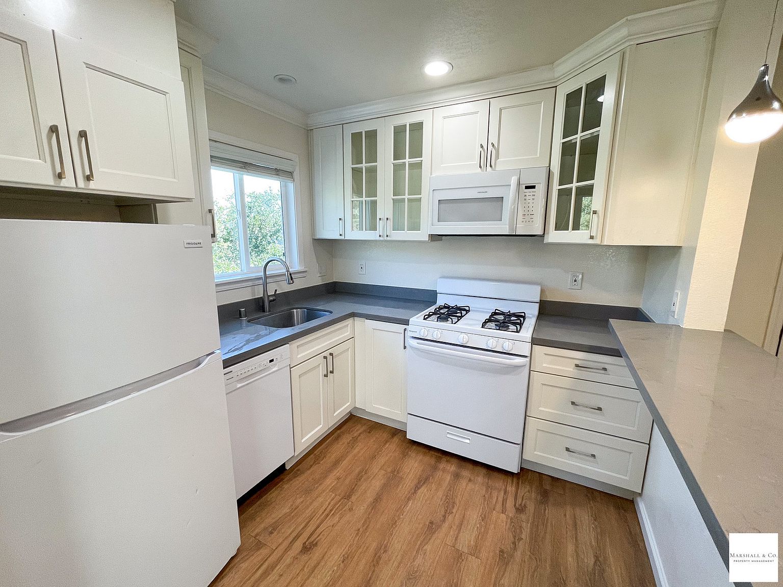 419 Prospect Dr photo 3