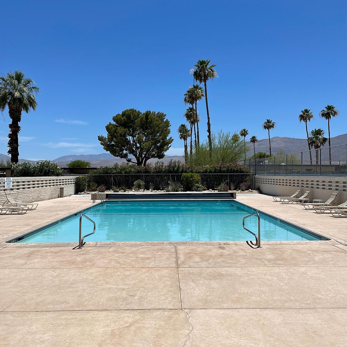 3158 Club Cir E photo 2