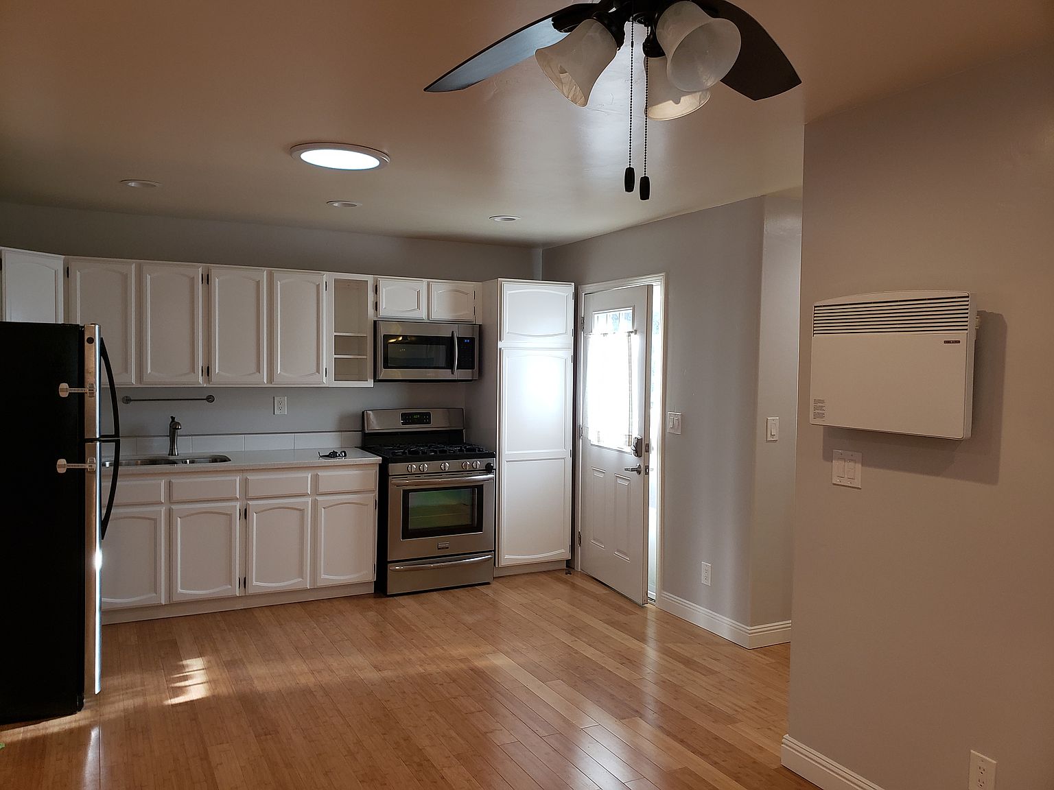 37791 Iron Horse Ln photo 2