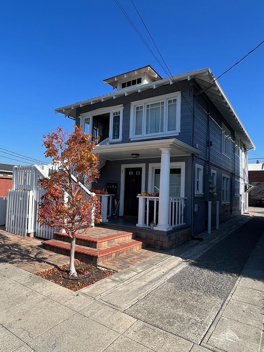 831 Adams St photo 2