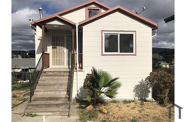 2BR/1BA Single Family House on East 20th Street · Oakland