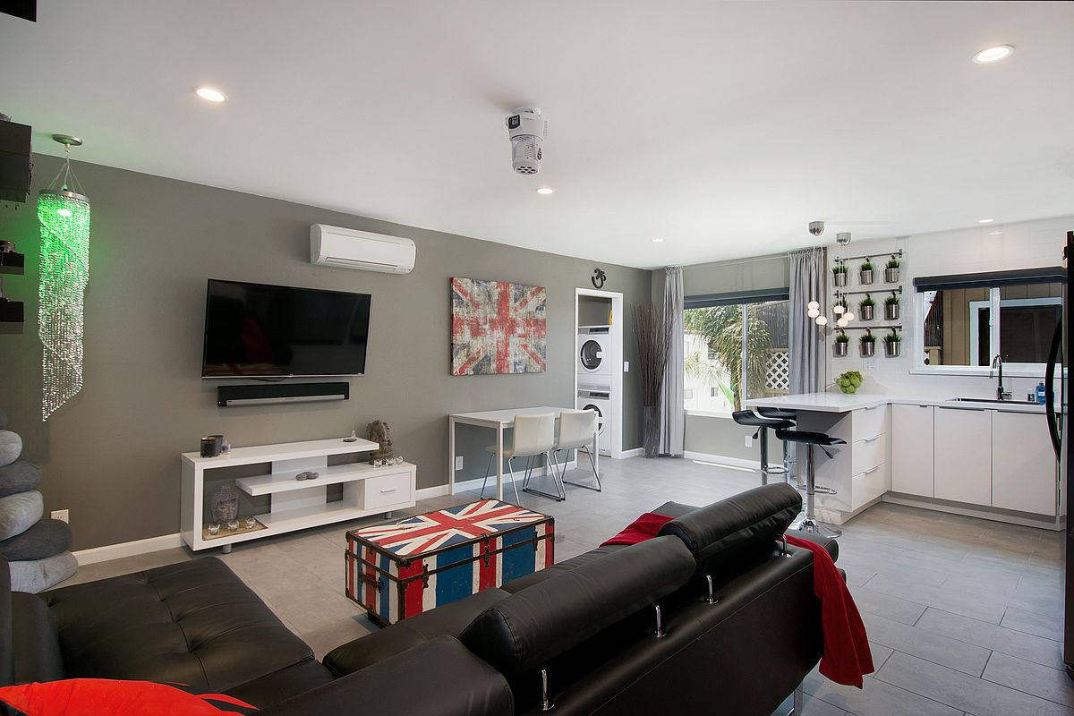 3827 Herbert St photo 2