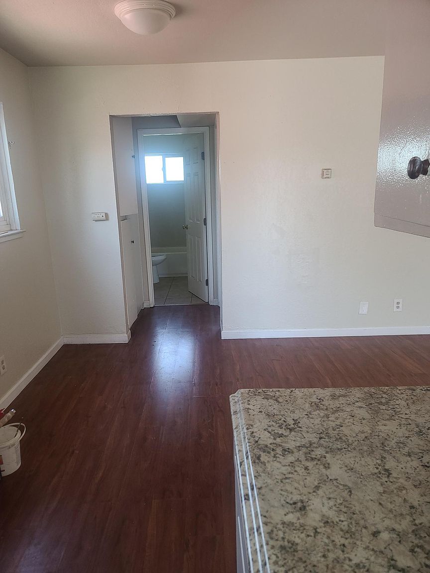 133 Catron Dr photo 2