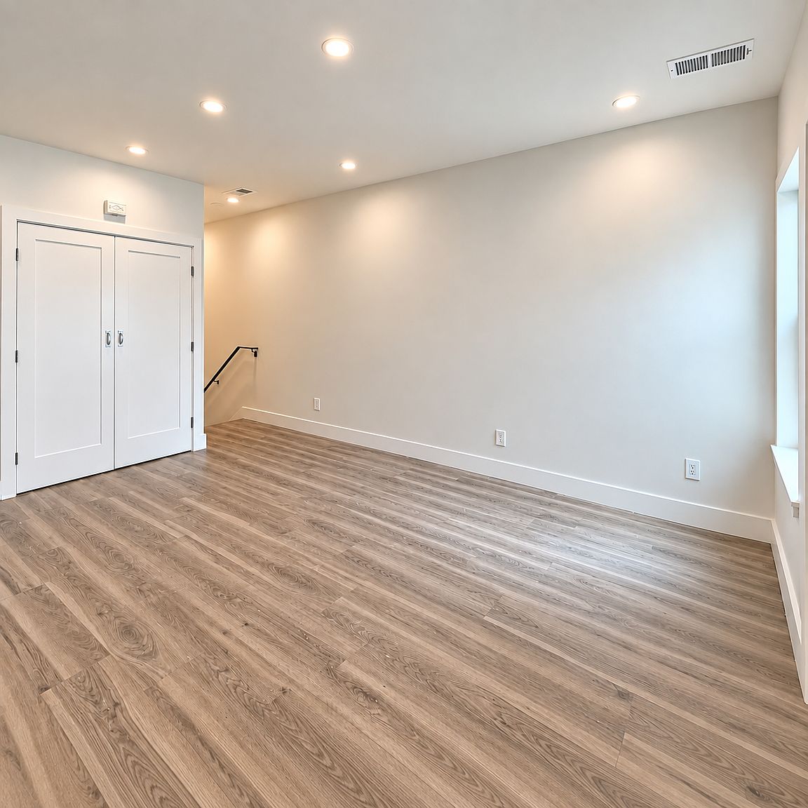 4BR/4BA Single Family House on San Bruno Ave. · San Francisco photo 4