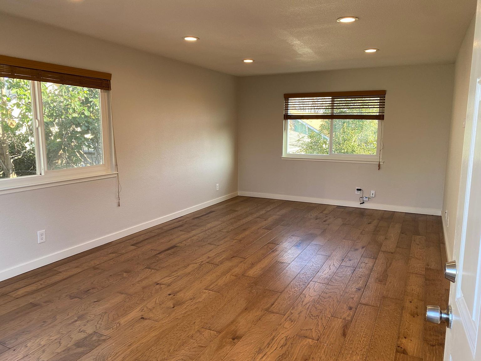 1612 62nd St photo 3