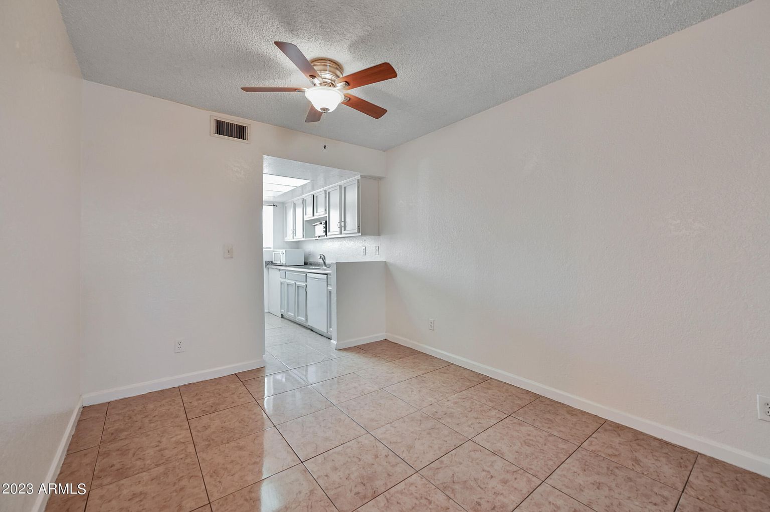 1815 N Spg #202 photo 4