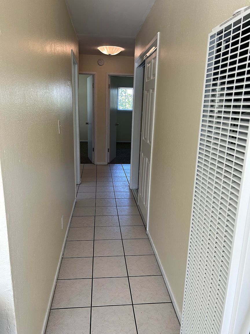 152 Denio St photo 4