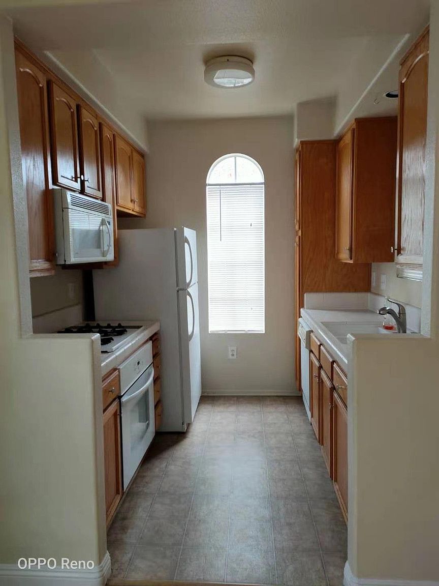8654 New Salem St photo 4