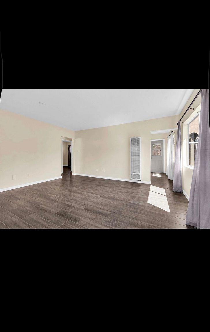 3736 46th St photo 2