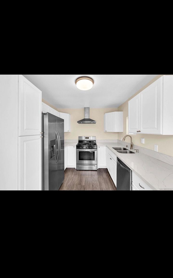 3736 46th St photo 4