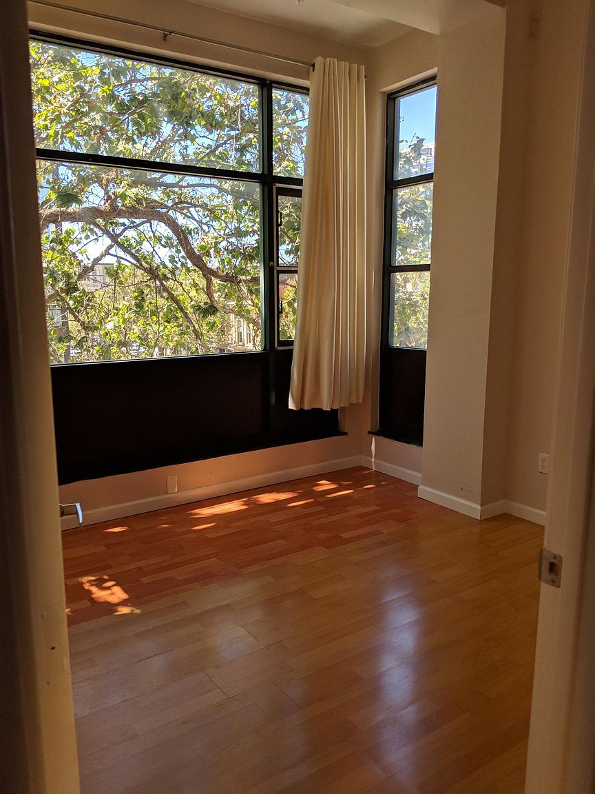 435 8th St photo 4